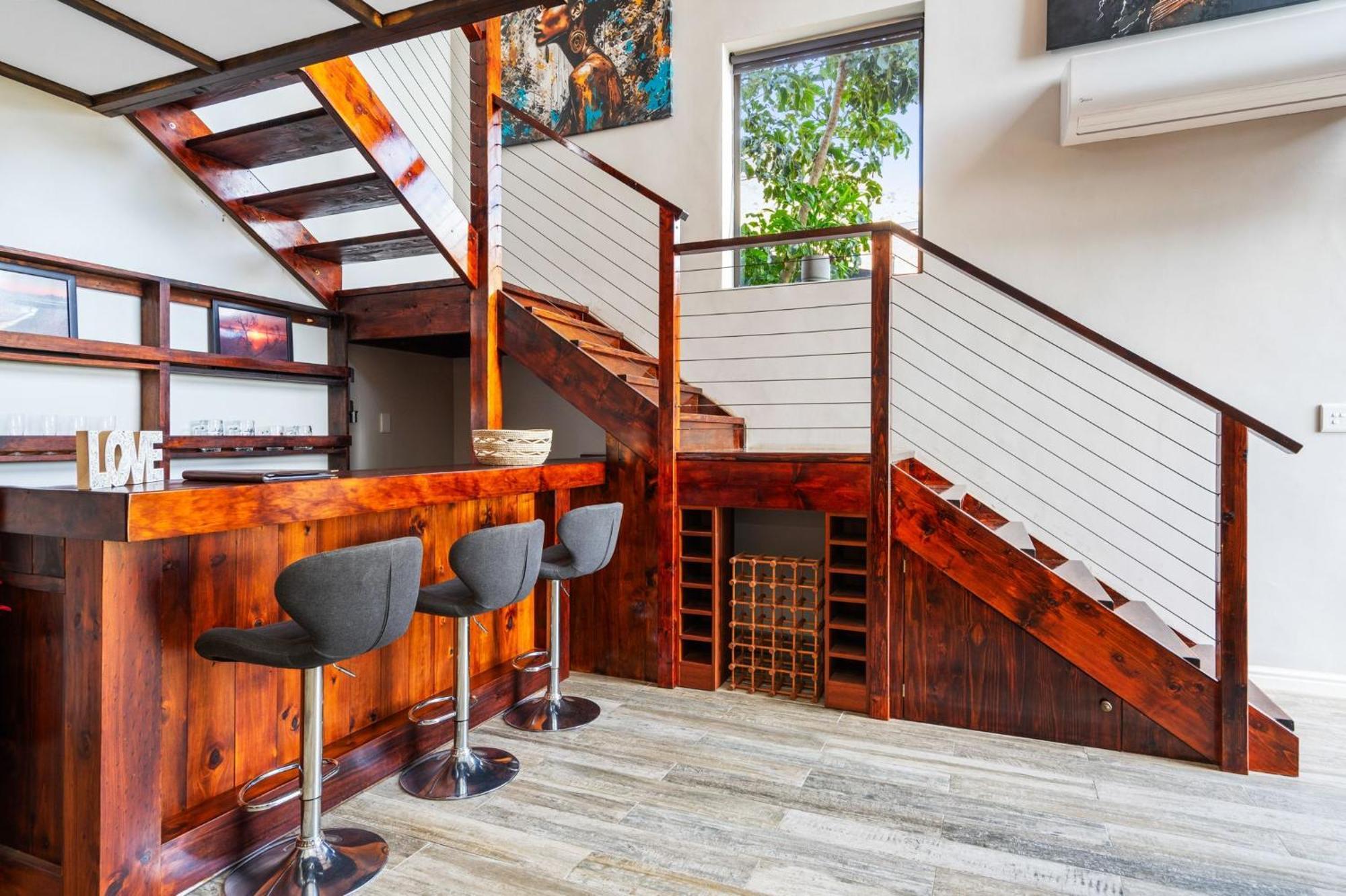 Zaria Sun Family Apartment Cape Town